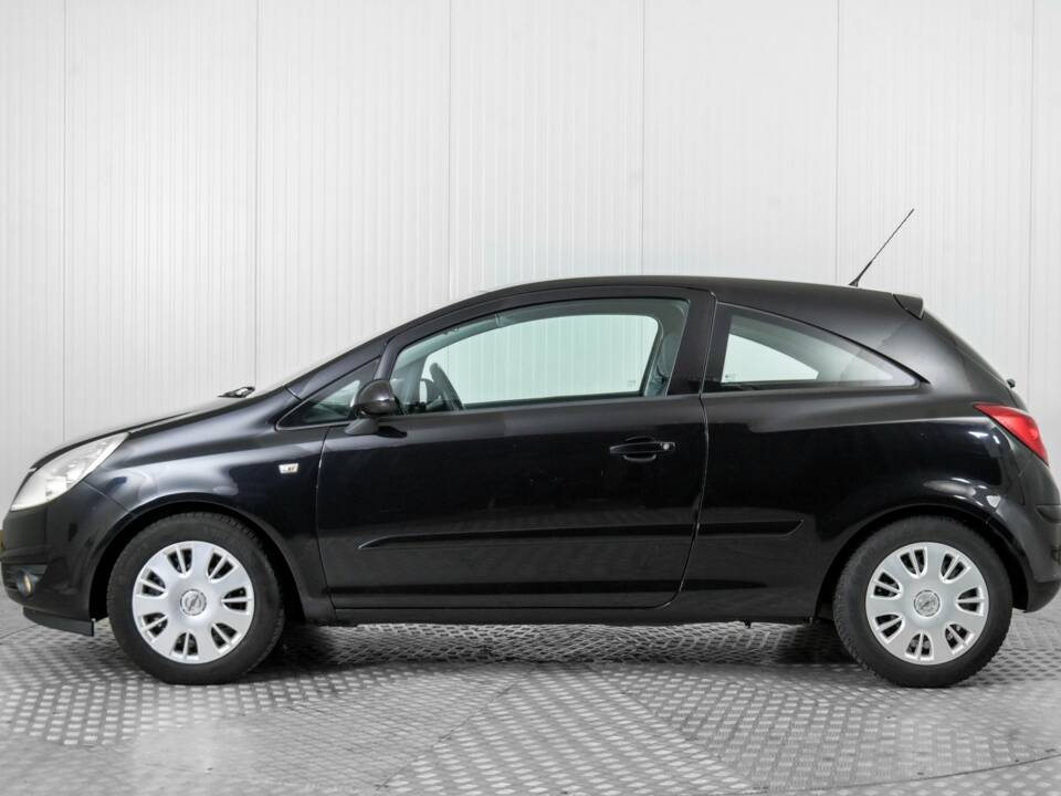 Bild 9/40 von Opel Corsa 1.2 (2008)