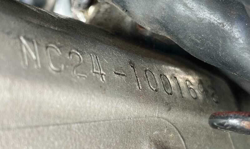 Bild 47/47 von Honda VFR 400 R (1988)
