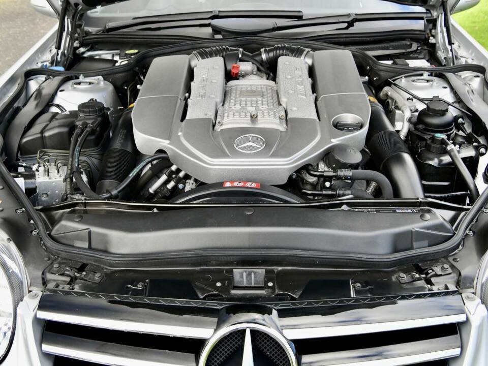 Image 31/50 de Mercedes-Benz SL 55 AMG (2006)