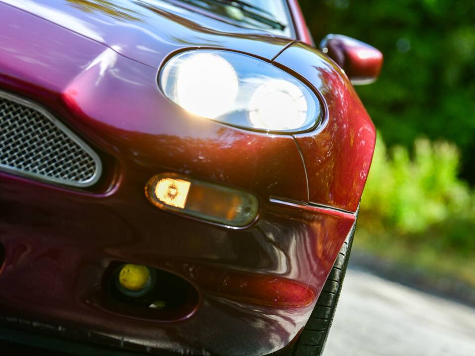 Obraz 26/50 pojazdu Aston Martin DB 7 (1997)