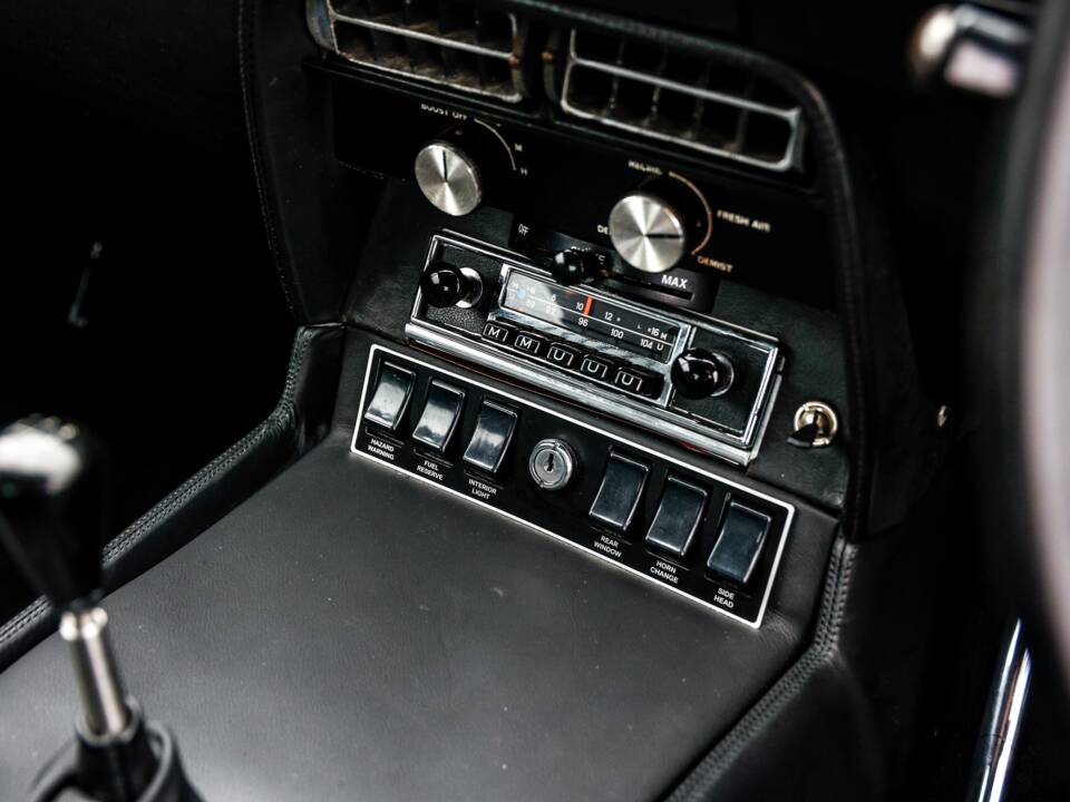 Bild 12/22 von Aston Martin DBS (1970)