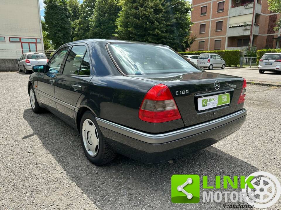 Immagine 4/10 di Mercedes-Benz C 180 (1994)