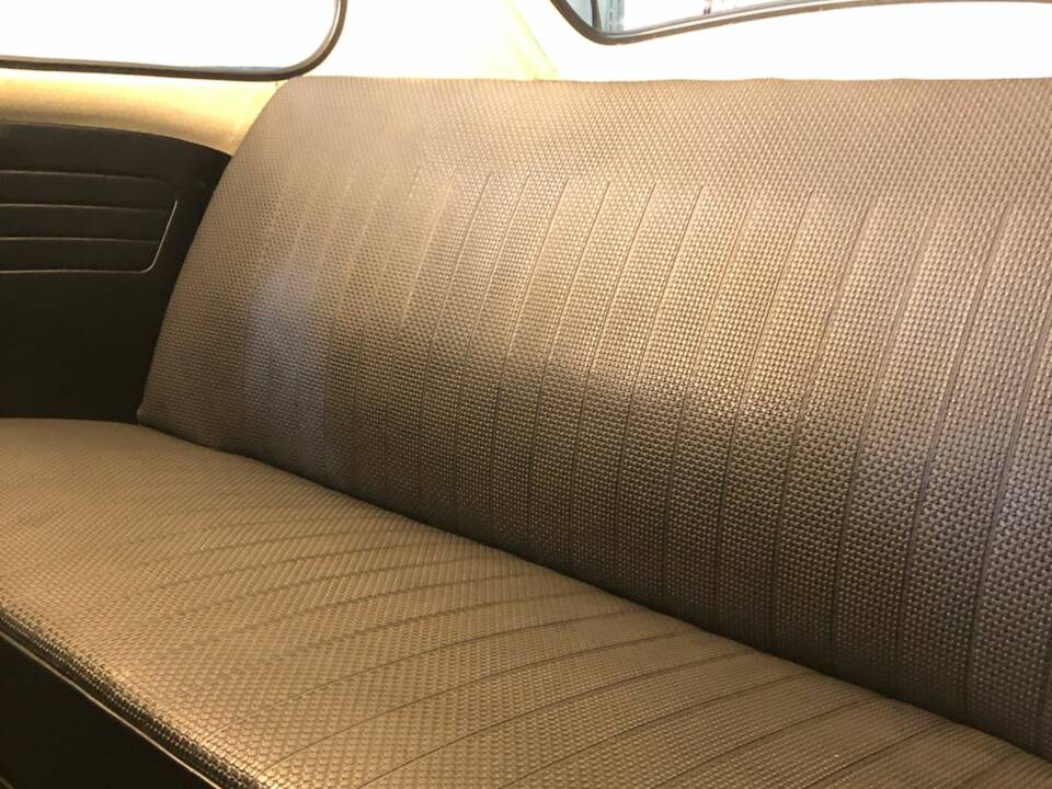 Image 23/25 of Volkswagen Beetle 1200 (1969)