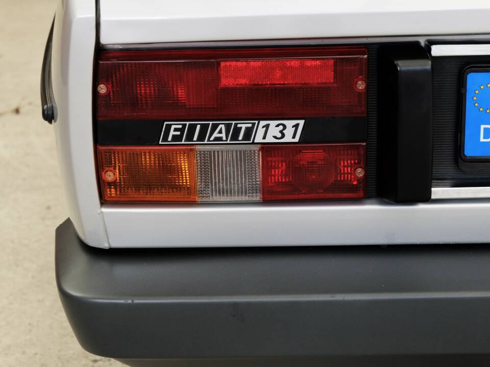 Afbeelding 38/81 van FIAT 131 Supermirafiori (1978)