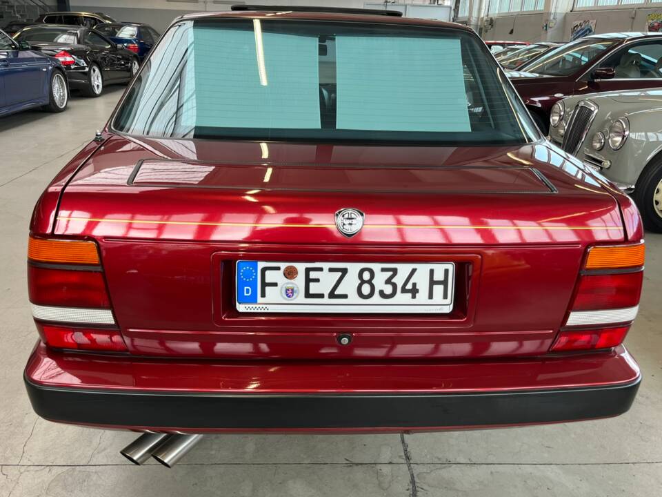 Image 29/47 of Lancia Thema 8.32 (1989)