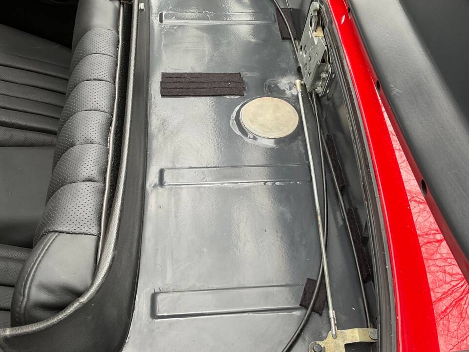 Afbeelding 175/177 van Mercedes-Benz 350 SL (1974)