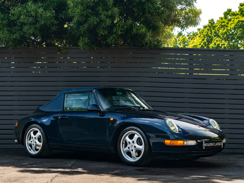 Image 2/47 of Porsche 911 Carrera (1997)