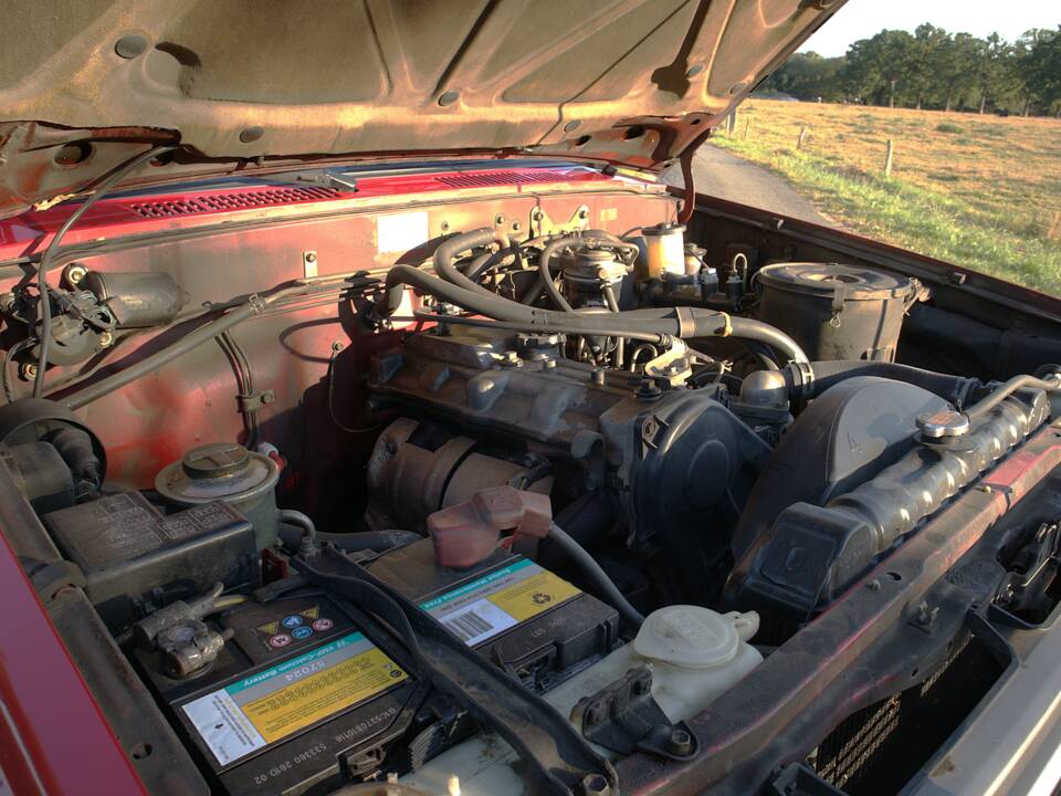 Bild 19/34 von Toyota Hilux (1988)