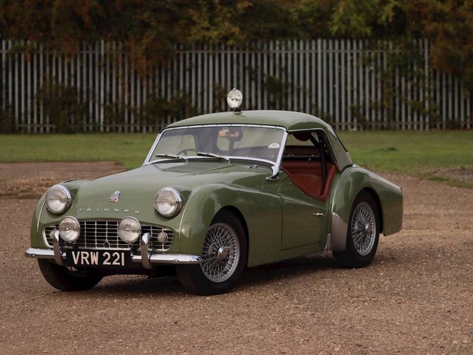 Image 3/30 of Triumph TR 3A (1958)