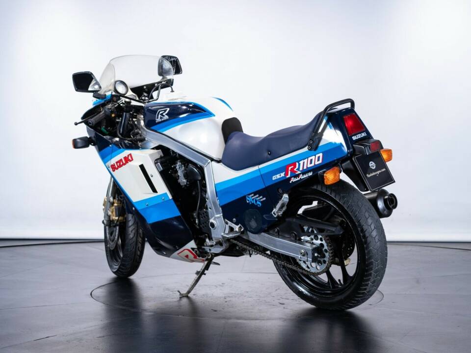Bild 2/50 von Suzuki GSX-R 1100 (1986)