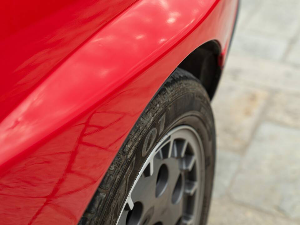 Image 16/50 of Lancia Delta HF Integrale 16V (1989)