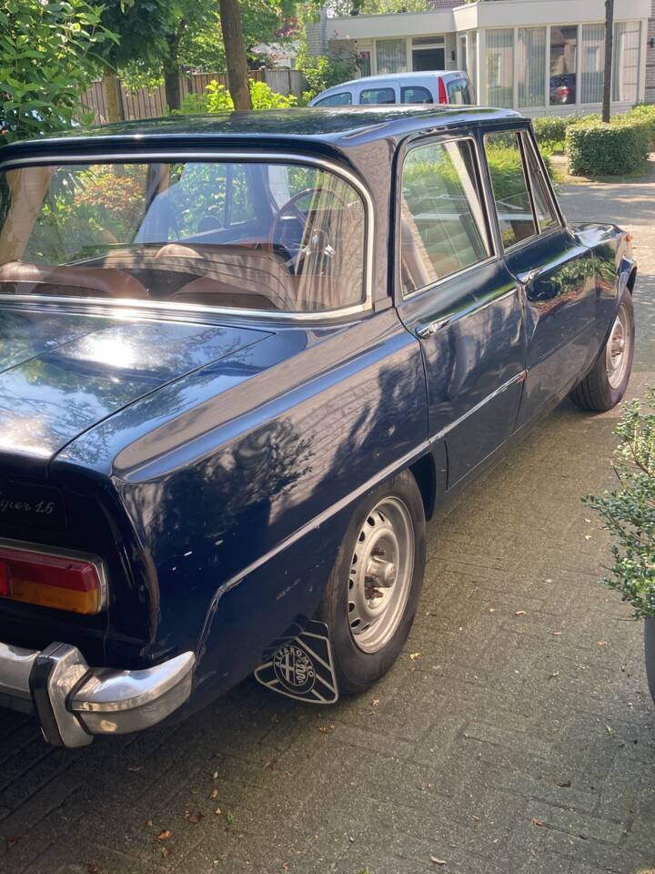Bild 4/17 von Alfa Romeo Giulia 1.6 Super (1974)