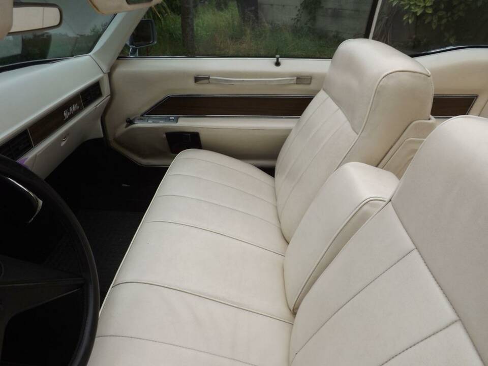 Immagine 12/50 di Cadillac DeVille Convertible (1969)