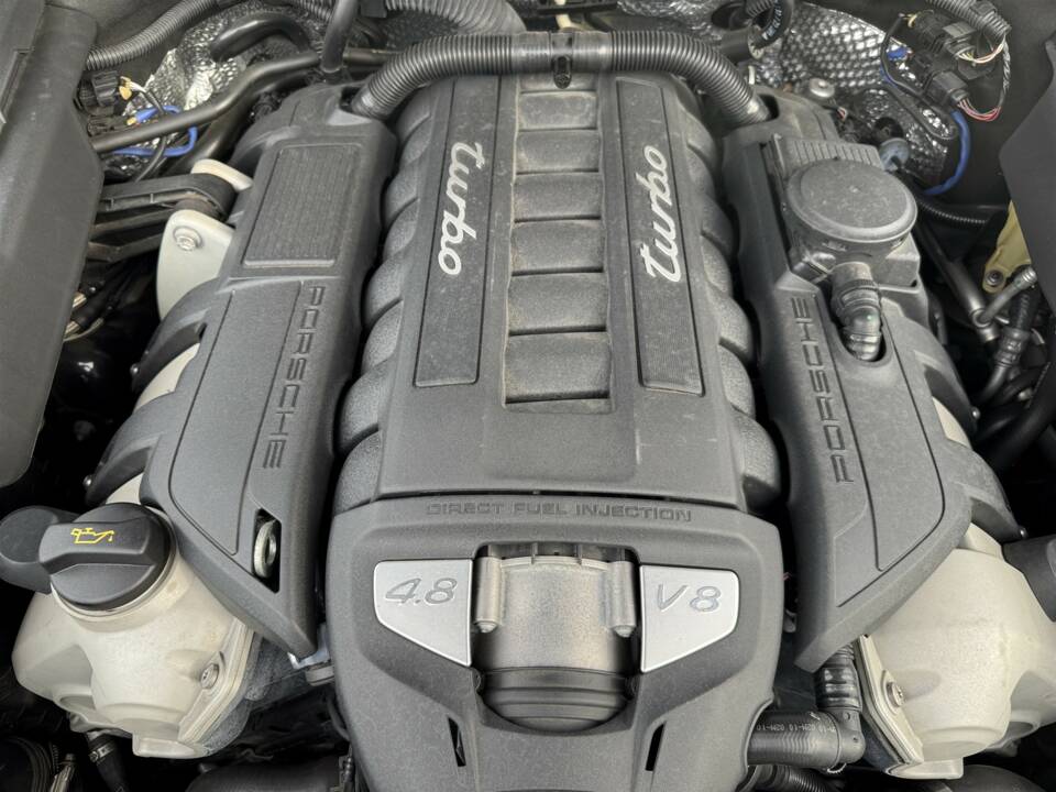 Bild 53/63 von Porsche Cayenne Turbo (2010)