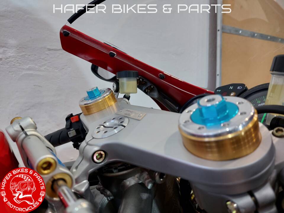 Afbeelding 18/40 van Ducati 996 R (2001)