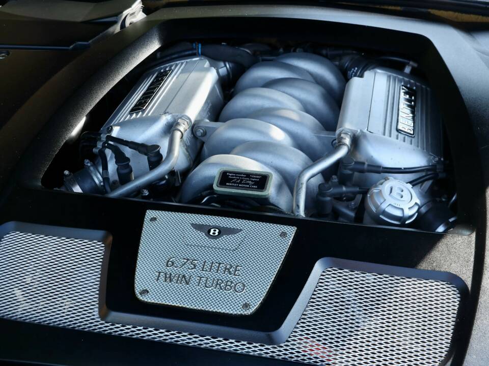 Image 38/50 de Bentley Azure (2008)