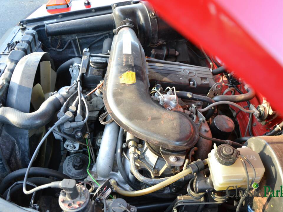 Image 48/50 of Mercedes-Benz 200 GE (SWB) (1987)