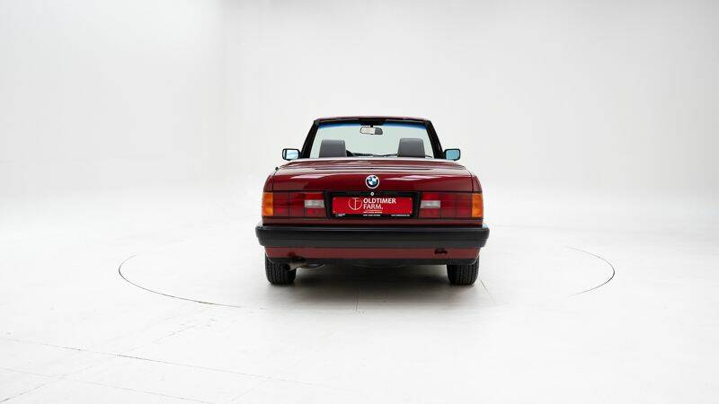 Bild 7/15 von BMW 318i (1992)