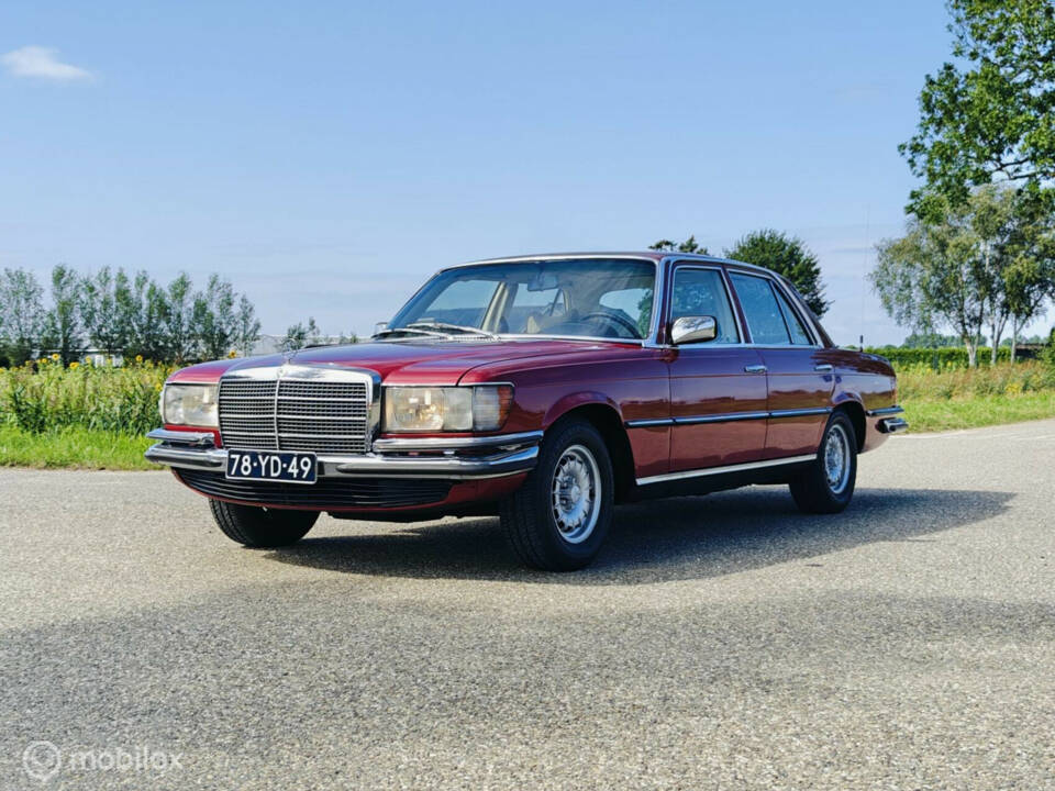 Image 17/50 of Mercedes-Benz 350 SE (1973)