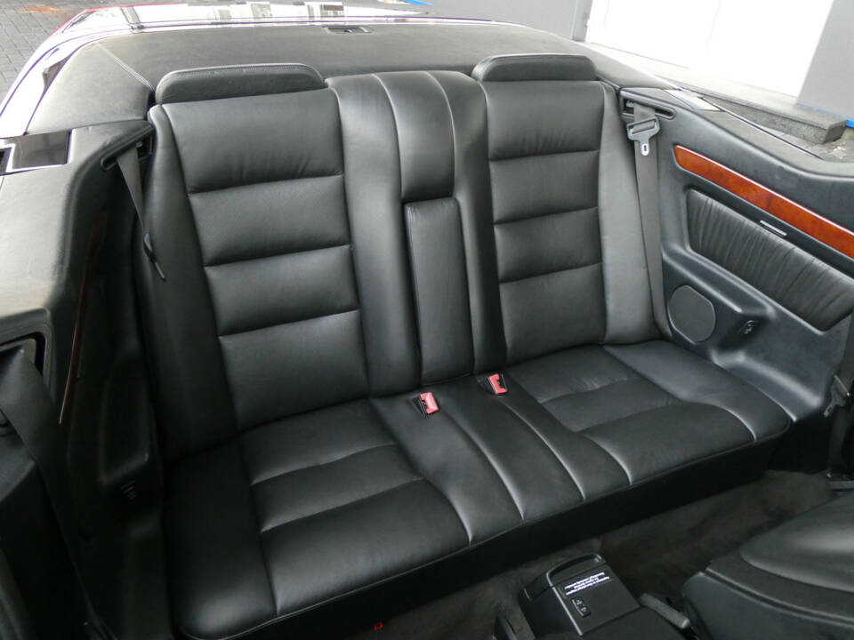 Bild 15/24 von Mercedes-Benz E 320 (1994)