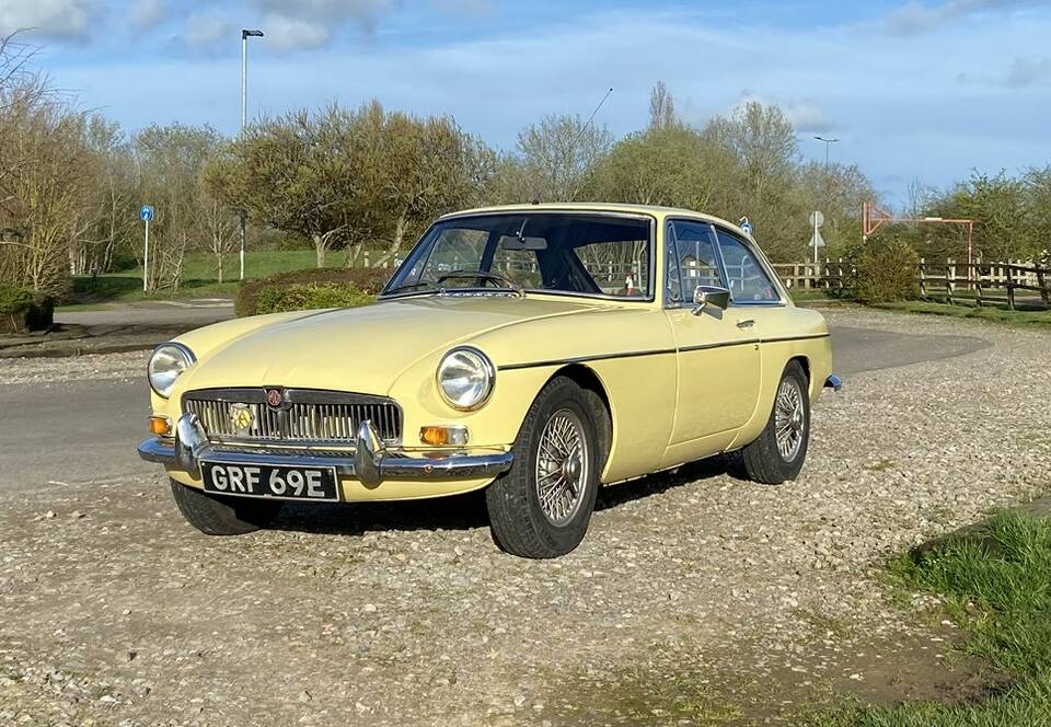Image 1/20 of MG MGB GT (1967)