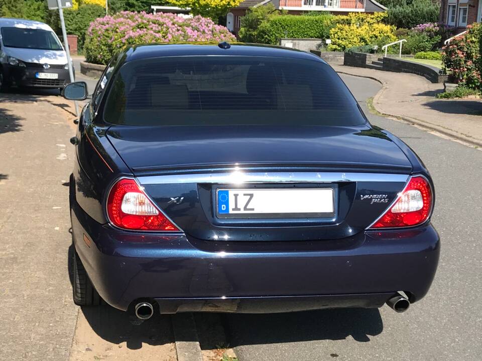 Bild 3/9 von Jaguar XJ 8 4.2 (2008)
