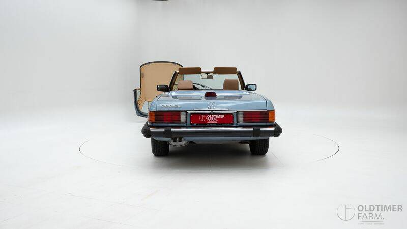 Bild 7/15 von Mercedes-Benz 560 SL (1986)