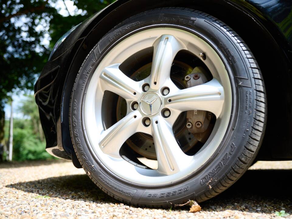 Immagine 25/43 di Mercedes-Benz SLK 350 (2004)