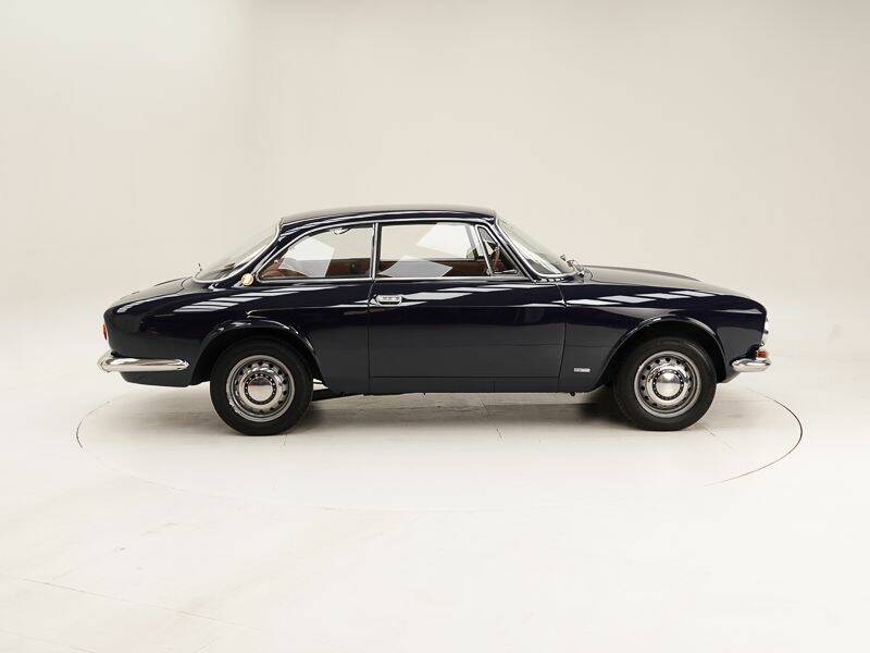 Bild 6/15 von Alfa Romeo 1750 GT Veloce (1969)