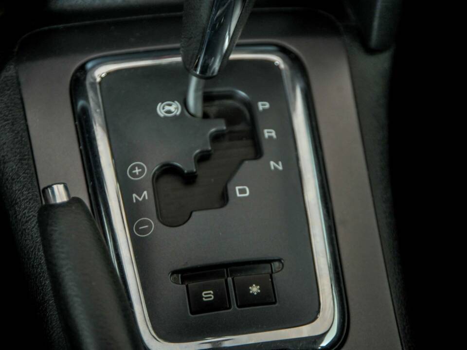 Bild 28/45 von Peugeot 407 3.0i V6 (2006)