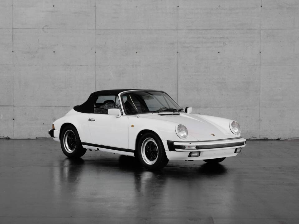 Image 9/46 de Porsche 911 Carrera 3.2 (1984)
