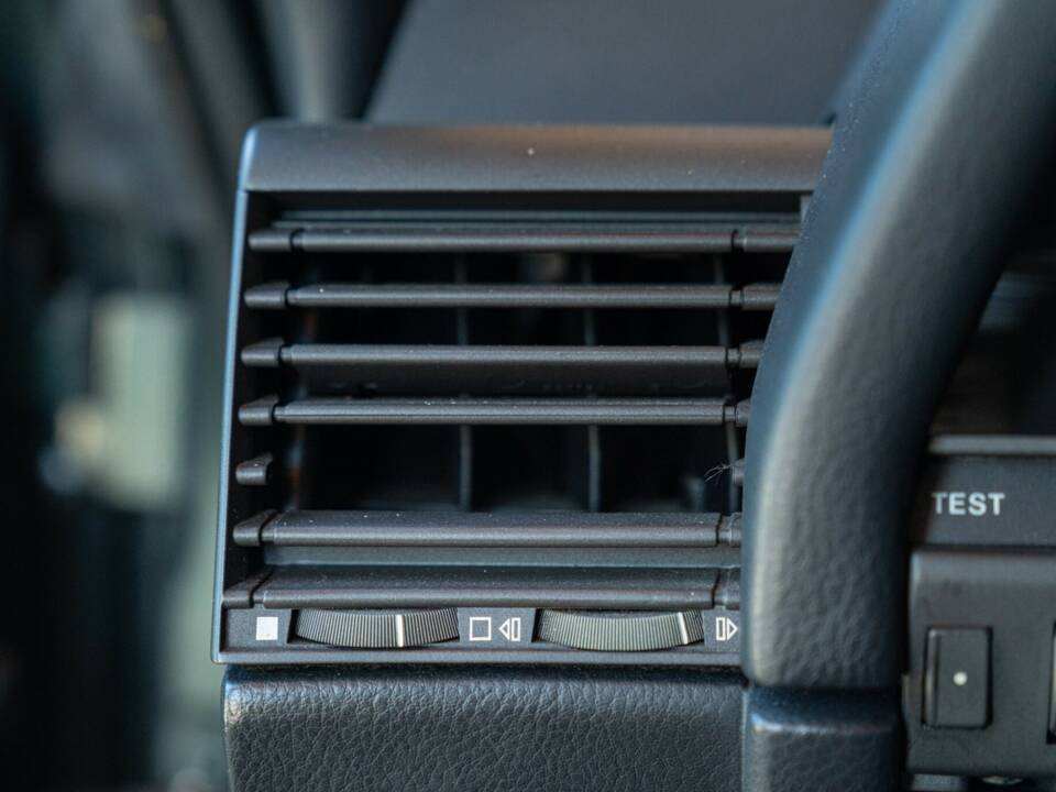 Image 45/50 de Alfa Romeo 164 2.0i V6 Turbo (1992)