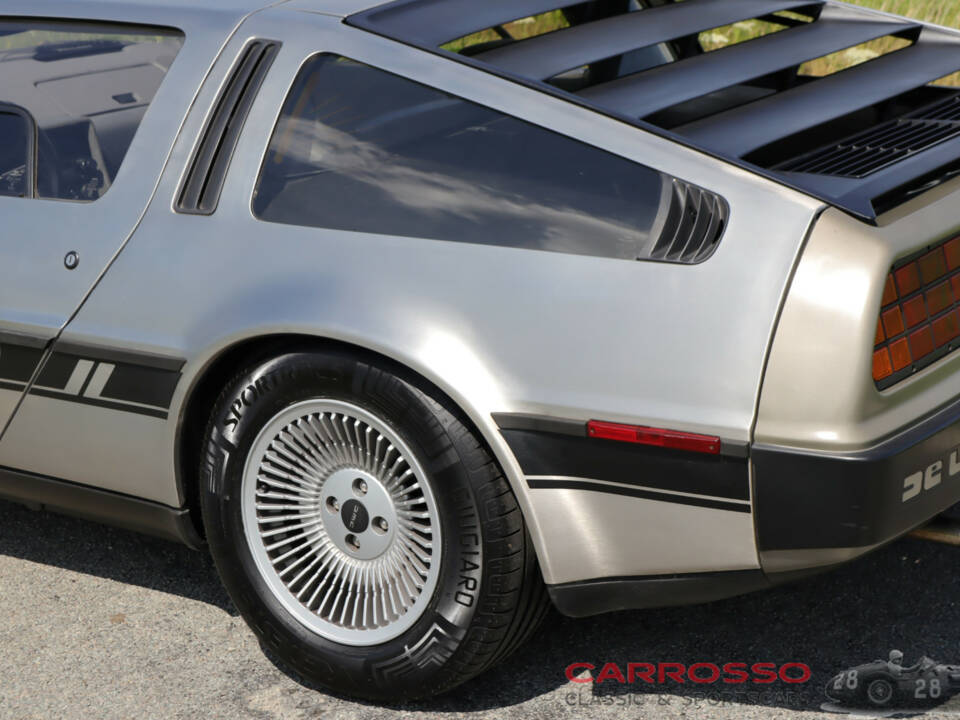 Immagine 19/32 di DeLorean DMC-12 (1981)