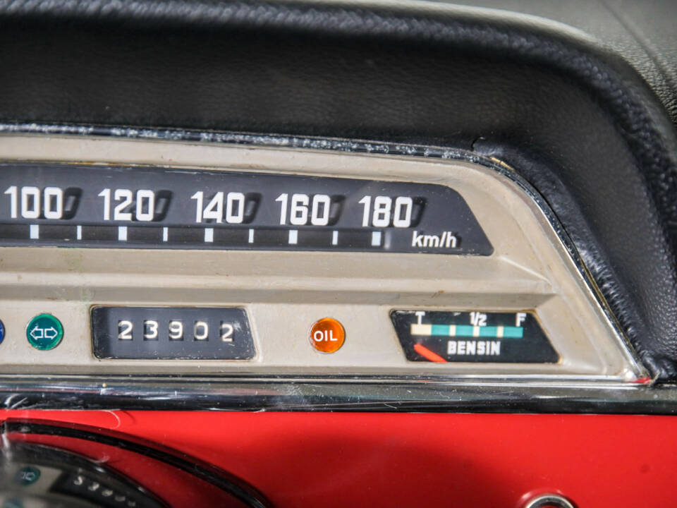 Image 17/50 of Volvo 1800 S (1965)