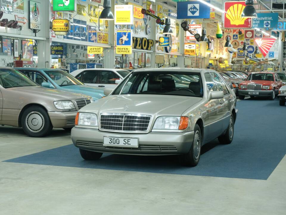 Bild 2/50 von Mercedes-Benz 300 SE (1992)