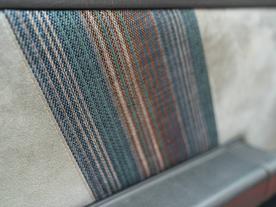 Image 35/50 of Lancia Delta HF Integrale 16V (1989)