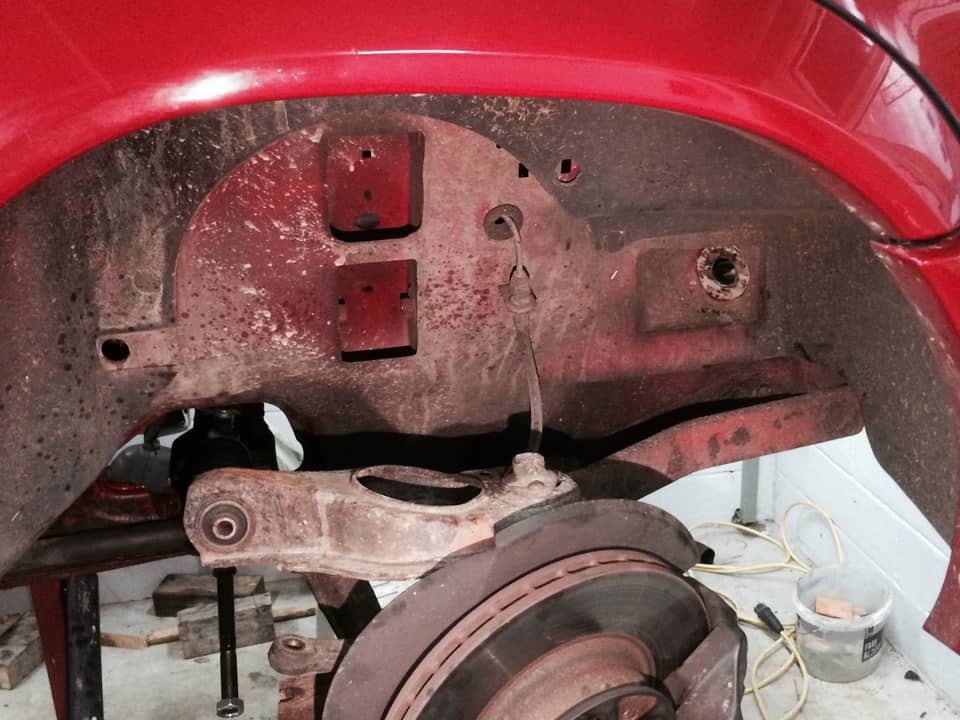 Image 22/30 of Alfa Romeo 75 3.0 V6 QV (1991)