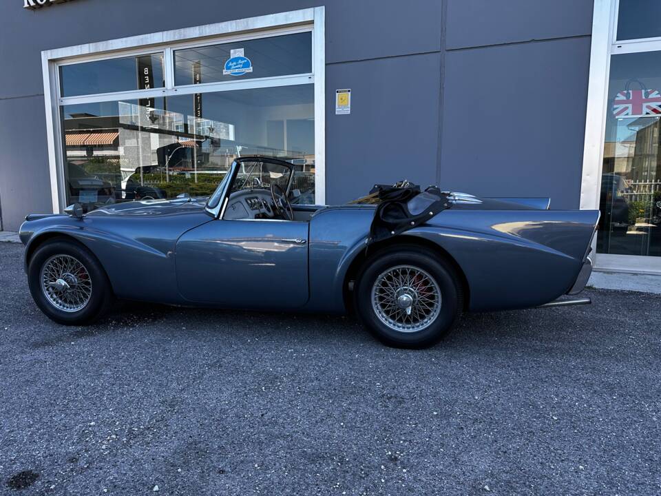 Immagine 11/25 di Daimler SP 250 (1963)