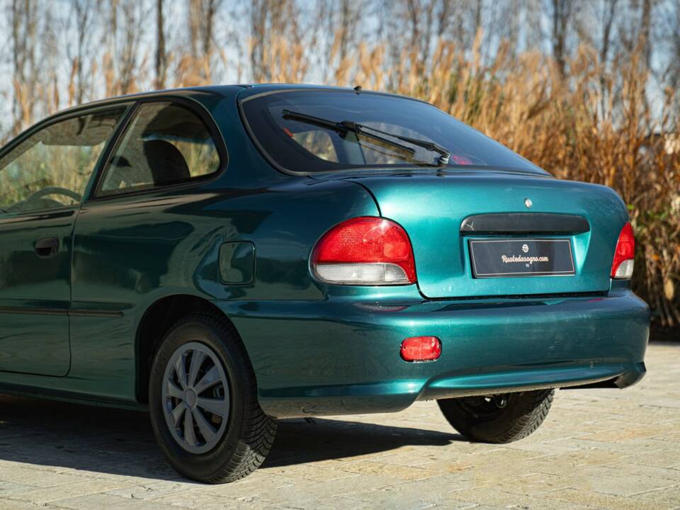 Image 17/46 of Hyundai Accent 1.3 (1997)