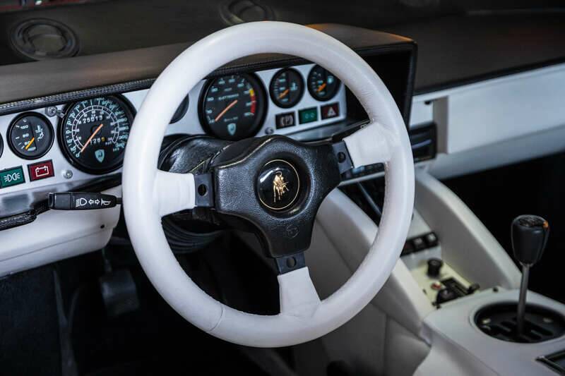 Afbeelding 16/47 van Lamborghini Countach LP 500 S (1983)