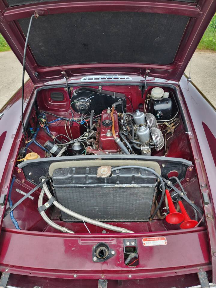 Image 15/55 of MG MGB (1969)