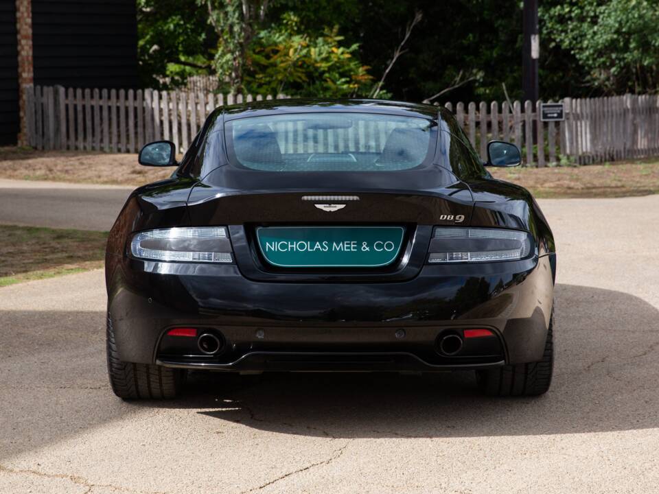 Image 22/94 of Aston Martin DB 9 (2014)