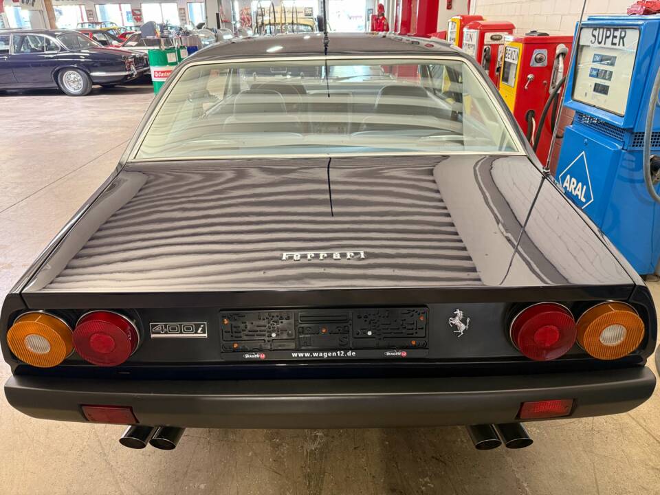 Bild 14/16 von Ferrari 400i (1982)