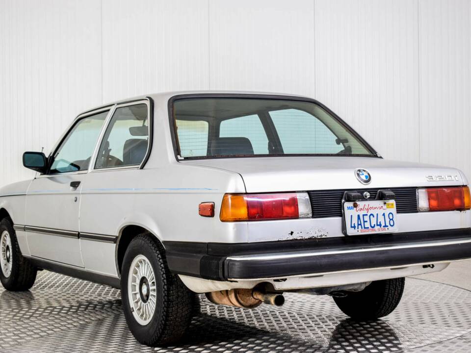 Image 10/50 of BMW 320i (1981)