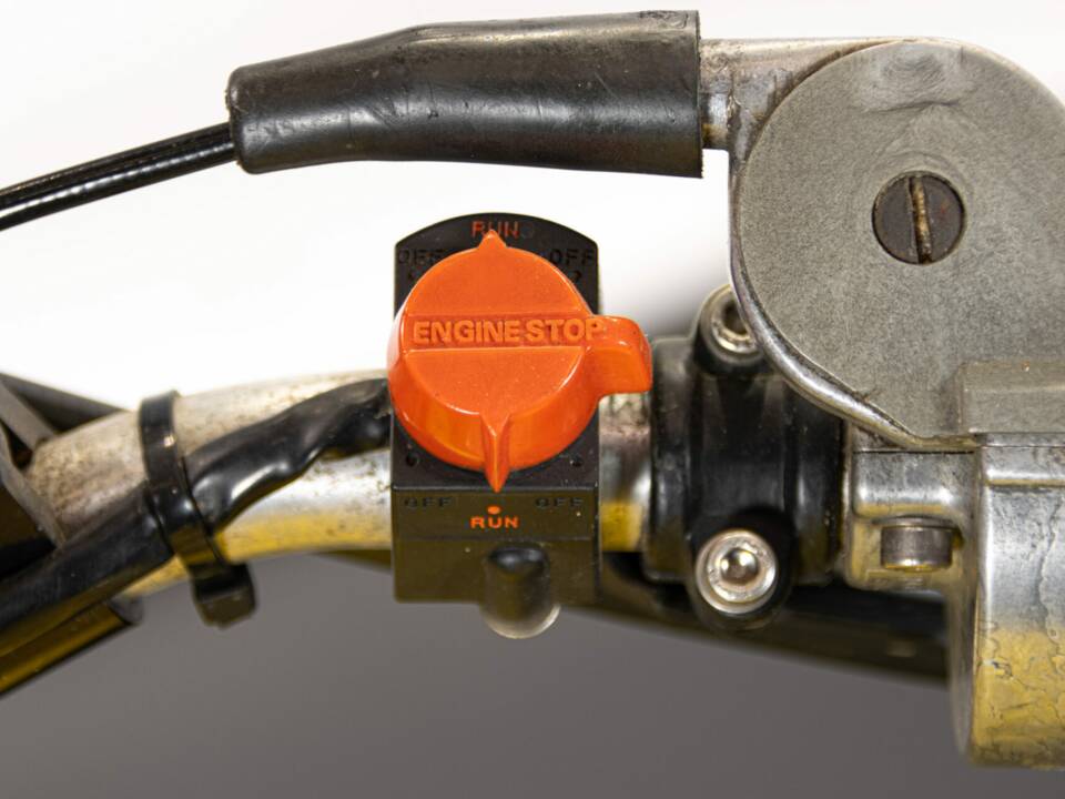 Image 36/46 of Suzuki PE 175 (1981)