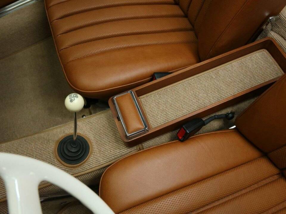 Image 20/50 of Mercedes-Benz 230 SL (1965)