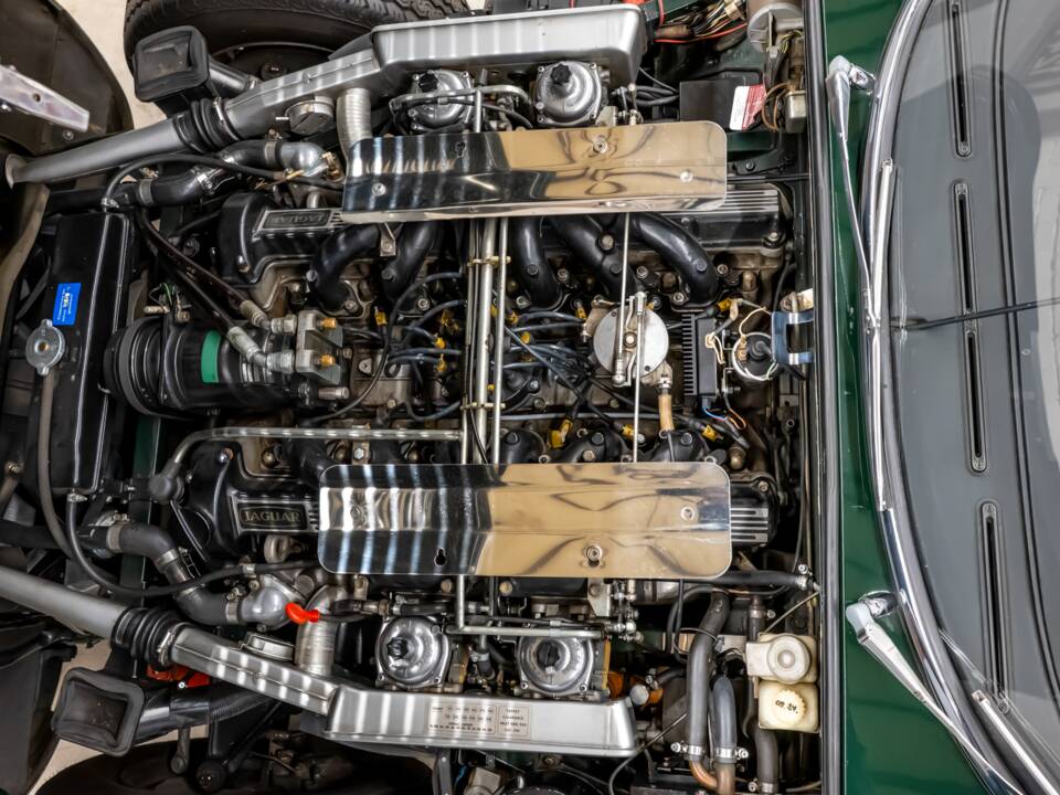 Image 32/34 de Jaguar Type E V12 (1972)