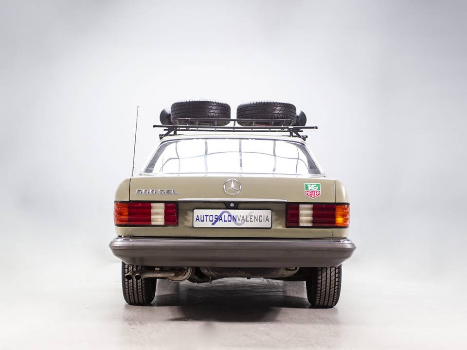 Imagen 7/25 de Mercedes-Benz 280 SE (1985)