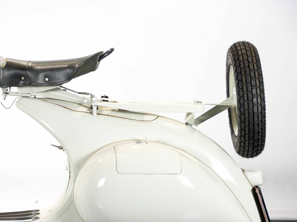 Afbeelding 17/50 van Piaggio Vespa 150 "Struzzo" VL (1956)