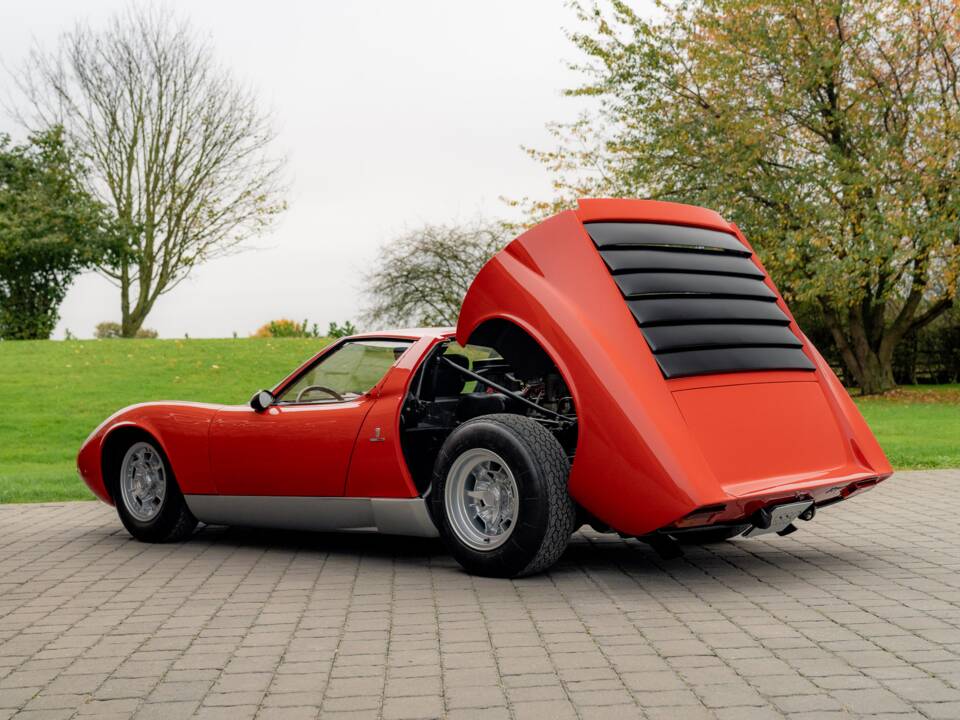 Bild 43/85 von Lamborghini Miura P 400 (1967)